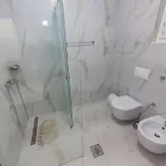 Luxury 3 *