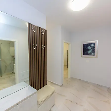 Luxury 3 Vlorë