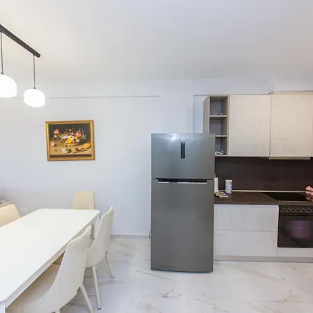 Luxury 3 Apartment *