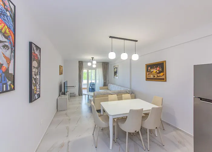 Luxury 3 Apartment *